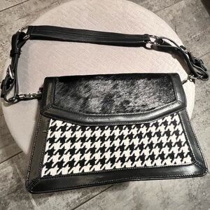 Valerie Stevens Black & White Houndstooth Shoulder Bag